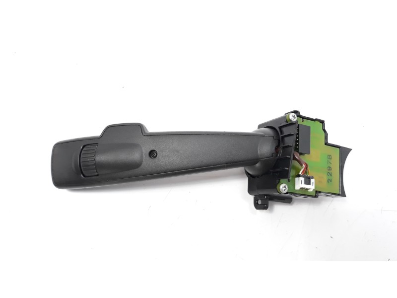 Recambio de mando limpia para volvo c30 2.0 d momentum referencia OEM IAM 17D770  