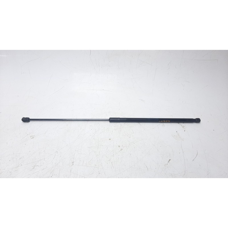 Recambio de amortiguadores capo para opel insignia berlina 2.0 16v cdti referencia OEM IAM 13252173  