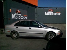 volvo s40 berlina del año 2000