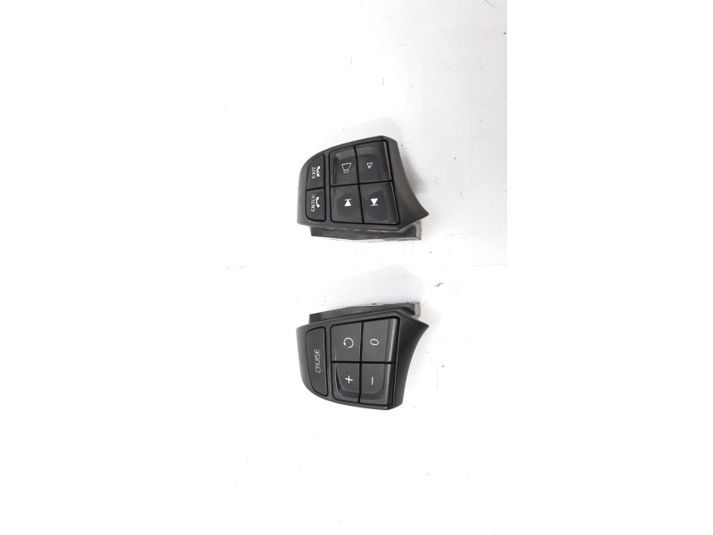 Recambio de mando volante para volvo c30 2.0 d momentum referencia OEM IAM 30739638 30739640 