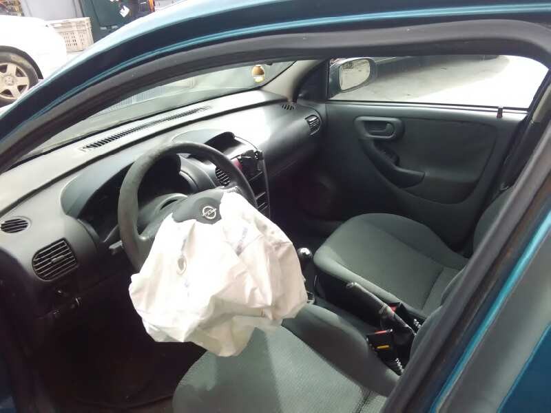 opel corsa c del año 2002