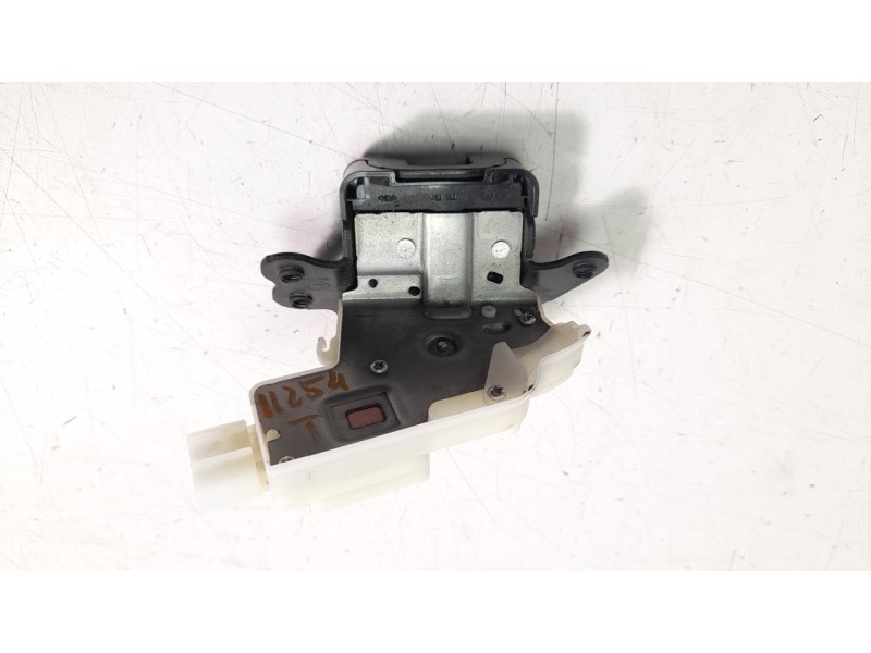 Recambio de cerradura maletero / porton para toyota rav4 hybrid 4x2 advance referencia OEM IAM 6935042090  
