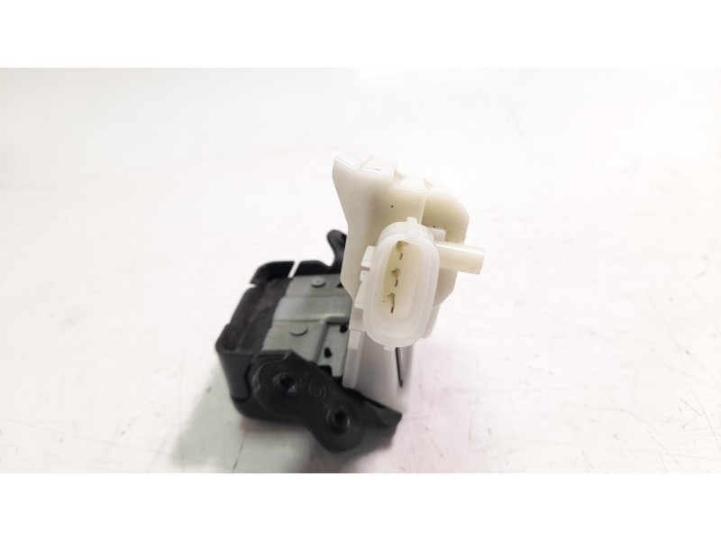 Recambio de cerradura maletero / porton para toyota rav4 hybrid 4x2 advance referencia OEM IAM 6935042090  