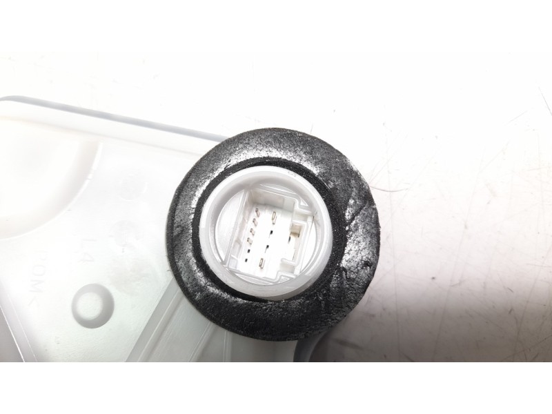 Recambio de cerradura puerta delantera izquierda para toyota rav4 hybrid 4x2 advance referencia OEM IAM 6904053140  