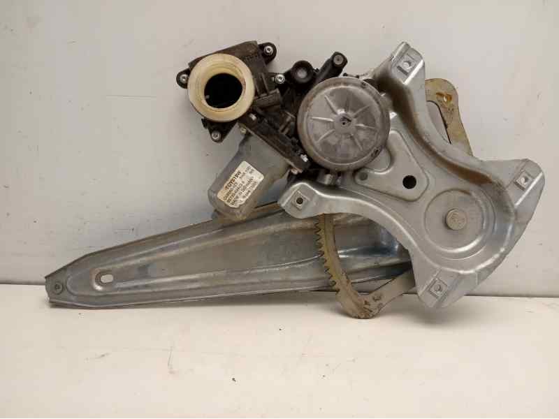 Recambio de elevalunas trasero derecho para toyota auris 1.8 16v cat (híbrido) referencia OEM IAM 8572002440  