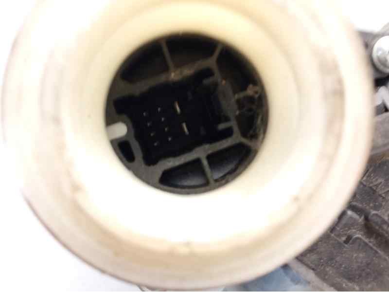 Recambio de elevalunas trasero derecho para toyota auris 1.8 16v cat (híbrido) referencia OEM IAM 8572002440  