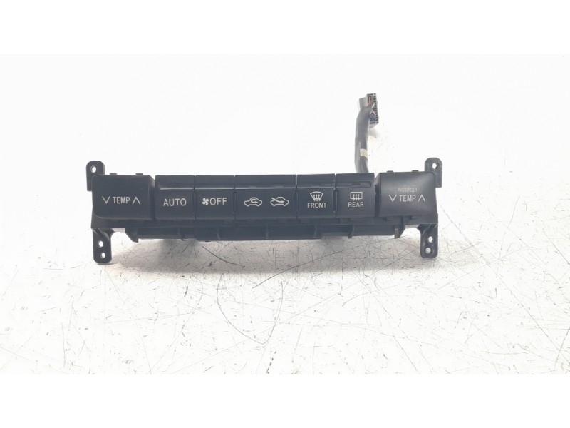 Recambio de mando climatizador para toyota land cruiser (j12) 3.0 turbodiesel referencia OEM IAM 8865060611  