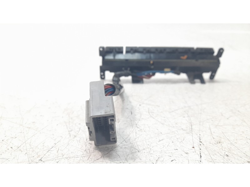 Recambio de mando climatizador para toyota land cruiser (j12) 3.0 turbodiesel referencia OEM IAM 8865060611  