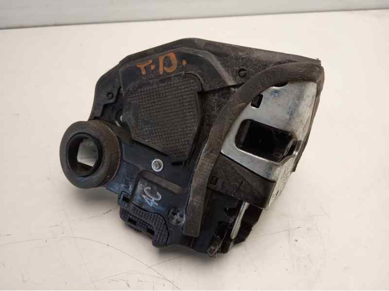 Recambio de cerradura puerta trasera derecha para toyota auris 1.8 16v cat (híbrido) referencia OEM IAM   