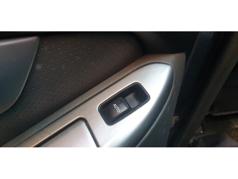 Recambio de mando elevalunas trasero izquierdo para toyota land cruiser (j12) 3.0 turbodiesel referencia OEM IAM 8403060023  