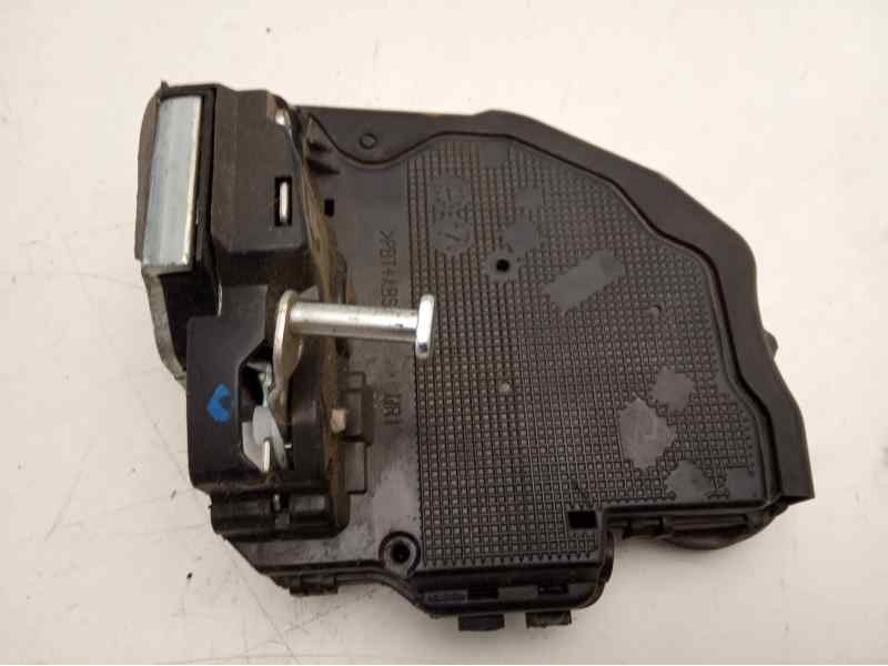 Recambio de cerradura puerta trasera derecha para toyota auris 1.8 16v cat (híbrido) referencia OEM IAM   