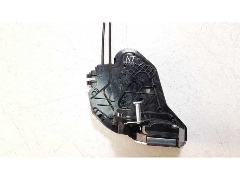 Recambio de cerradura puerta trasera izquierda para toyota rav4 hybrid 4x2 advance referencia OEM IAM 6906048060  