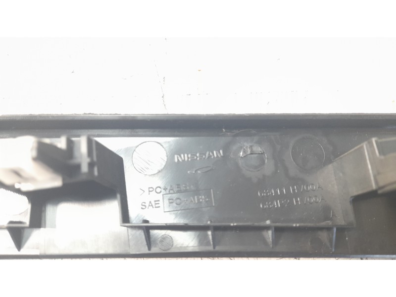 Recambio de moldura para nissan qashqai (j11) tekna referencia OEM IAM 68411HV00A 684P2HV00A 