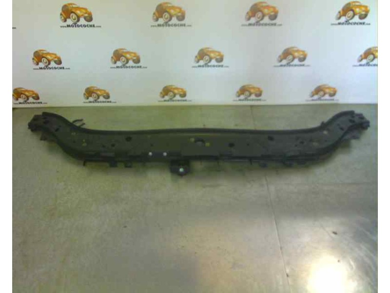 Recambio de travesaño superior para renault megane ii berlina 5p referencia OEM IAM 8200137494 109193875 RN4203201