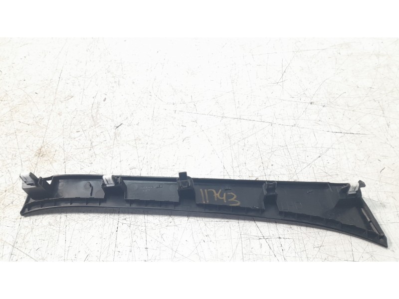 Recambio de moldura para nissan qashqai (j11) tekna referencia OEM IAM 68411HV00A 684P2HV00A 