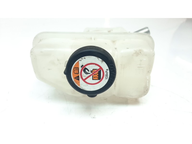 Recambio de deposito expansion para toyota rav4 hybrid 4x2 advance referencia OEM IAM G91H042020  