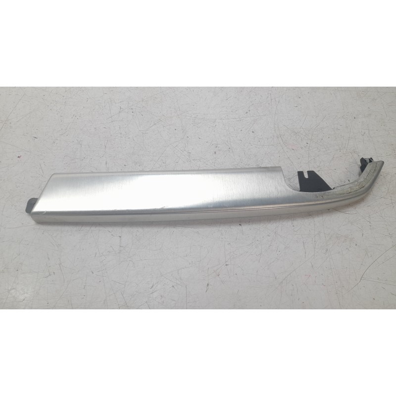 Recambio de moldura para land rover discovery sport (l550) 2.0 d 4x4 referencia OEM IAM FK72640E73BF  