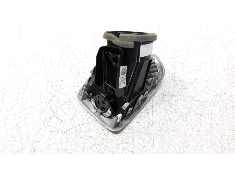 Recambio de rejilla aireadora para jeep compass ii 2.0 m-jet cat referencia OEM IAM 5UT64TRMA  