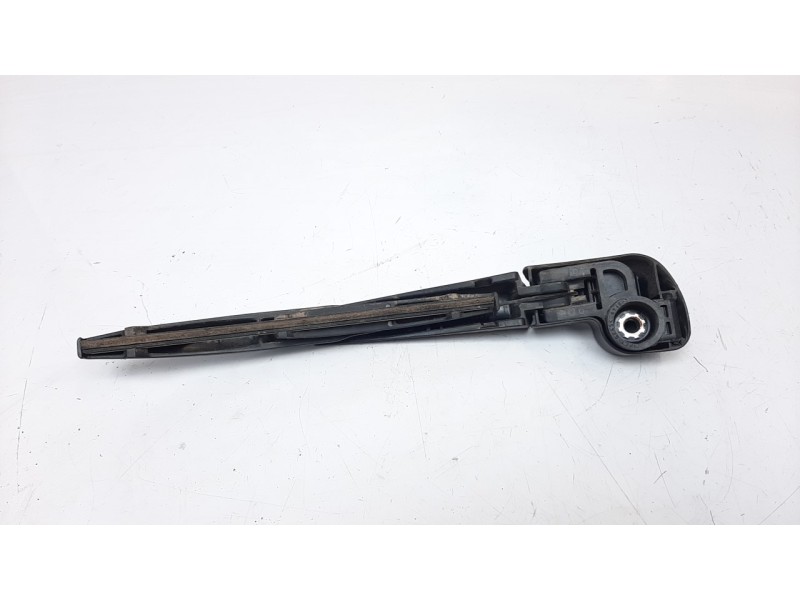 Recambio de brazo limpia trasero para lexus ct 1.8 16v cat (híbrido) referencia OEM IAM 8524152140  