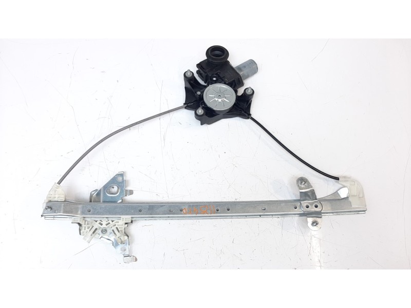 Recambio de elevalunas trasero derecho para toyota rav4 hybrid 4x2 advance referencia OEM IAM 6980342061  