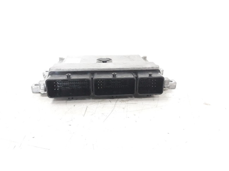 Recambio de centralita motor uce para renault captur 0.9 energy referencia OEM IAM 237109221R  