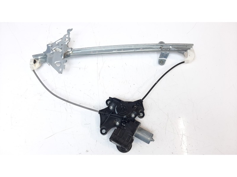 Recambio de elevalunas trasero derecho para toyota rav4 hybrid 4x2 advance referencia OEM IAM 6980342061  