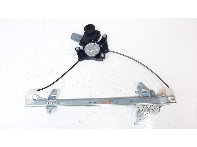 Recambio de elevalunas trasero izquierdo para toyota rav4 hybrid 4x2 advance referencia OEM IAM 6980442062  