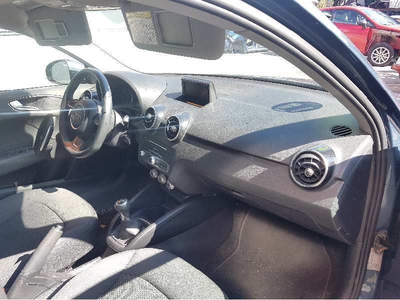 audi a1 sportback (8xf) del año 2016