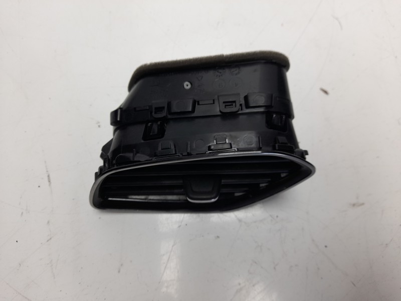 Recambio de rejilla aireadora para opel grandland x 1.2 referencia OEM IAM YP00060077  