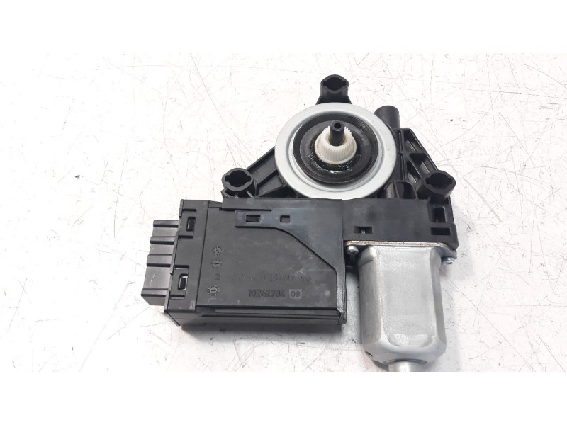 Recambio de motor elevalunas delantero izquierdo para volvo xc 40 1.5 cat referencia OEM IAM 32283266  