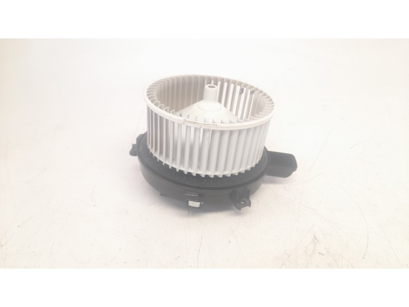Recambio de ventilador calefaccion para opel astra k lim. 5türig 1.6 cdti dpf referencia OEM IAM 0130309510  