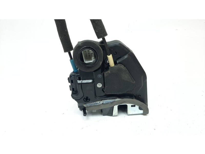 Recambio de cerradura puerta trasera derecha para lexus ct 1.8 16v cat (híbrido) referencia OEM IAM 6905033131  