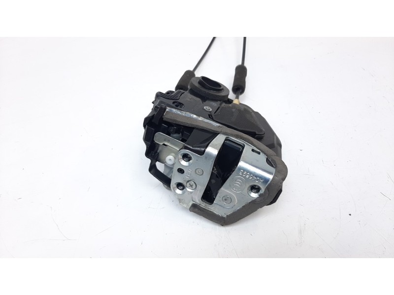 Recambio de cerradura puerta trasera derecha para lexus ct 1.8 16v cat (híbrido) referencia OEM IAM 6905033131  