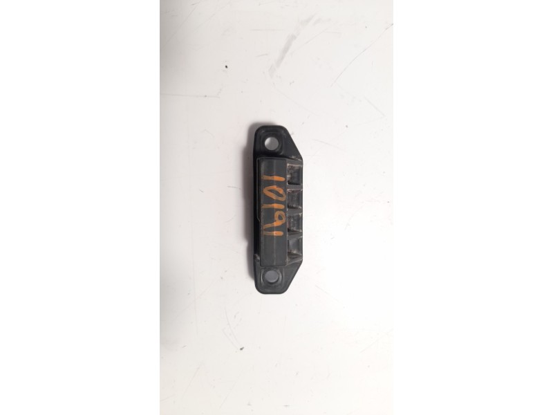 Recambio de interruptor para toyota yaris hsd active referencia OEM IAM 8484002050  