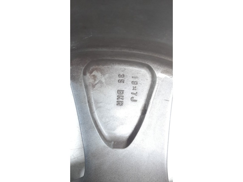 Recambio de llanta para toyota rav4 hybrid 4x2 advance referencia OEM IAM 4261142790 18PULGADAS 