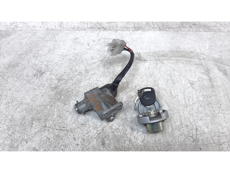 Recambio de conmutador de arranque para kymco agility 50/125 agility city 125 referencia OEM IAM 35010ALJ9E15  