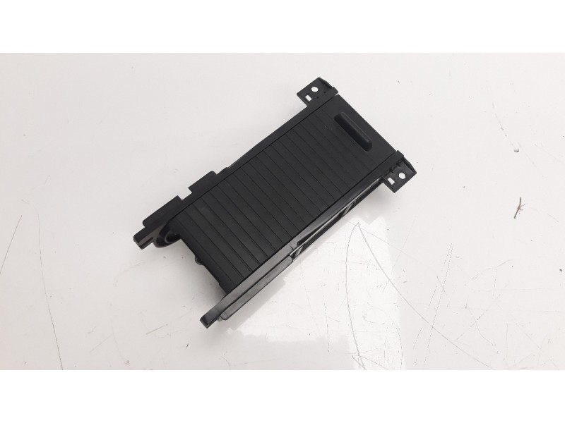 Recambio de cenicero para peugeot 508 active referencia OEM IAM 9688547677  
