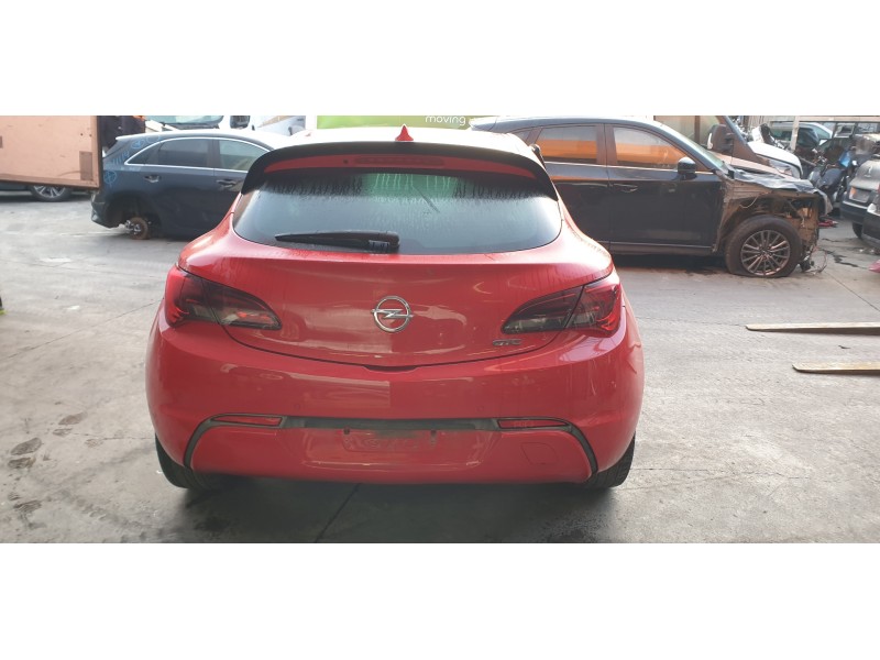 opel astra j gtc del año 2016