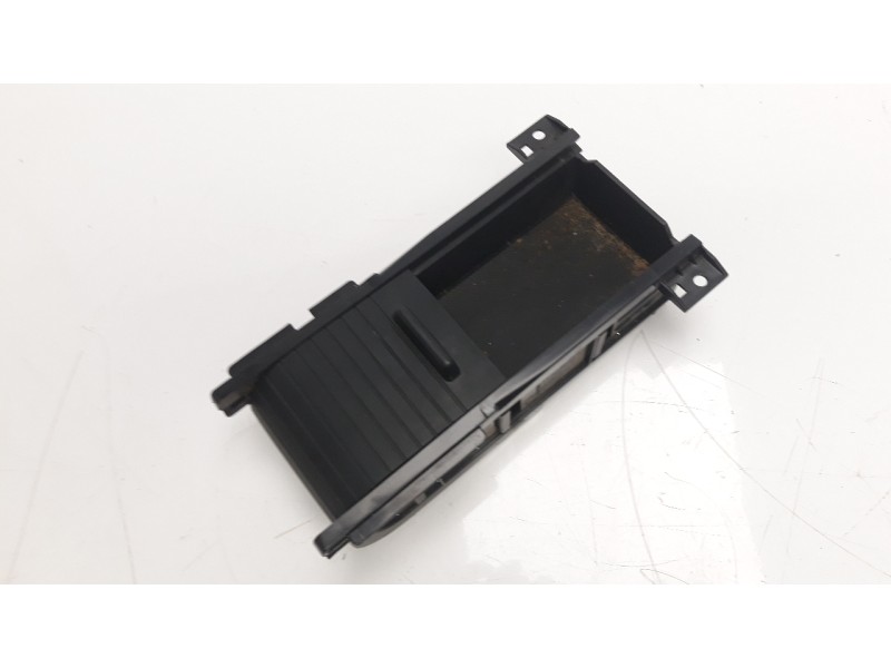 Recambio de cenicero para peugeot 508 active referencia OEM IAM 9688547677  