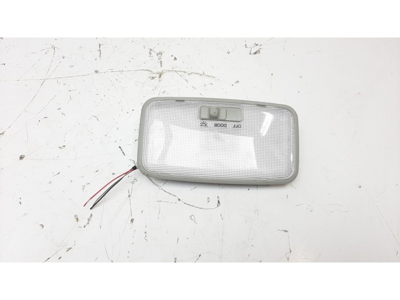 Recambio de luz interior para toyota rav4 hybrid 4x2 advance referencia OEM IAM 8136042021B0  