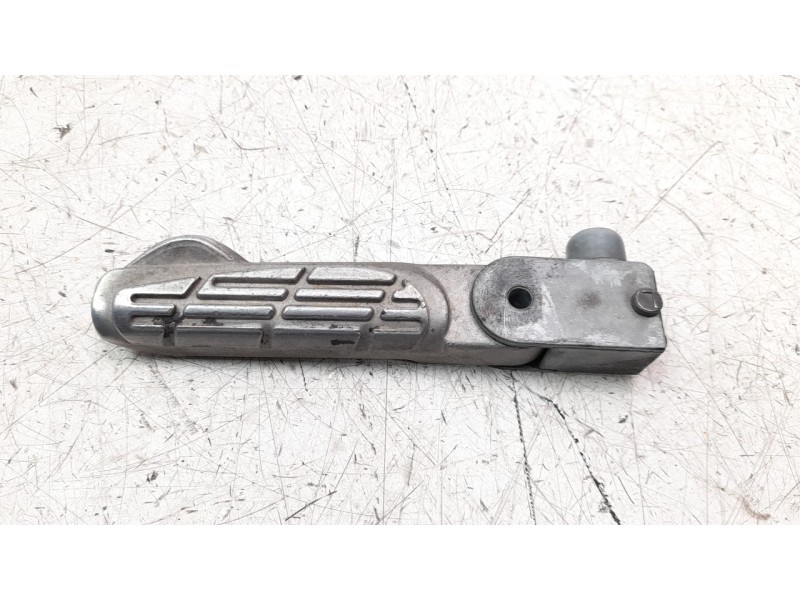 Recambio de estribo para kymco agility 50/125 agility city 125 referencia OEM IAM 5071BLDA6C00  