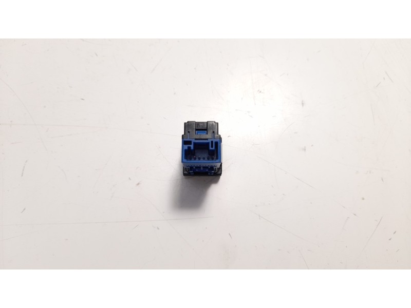 Recambio de interruptor para toyota yaris hsd active referencia OEM IAM M71047  