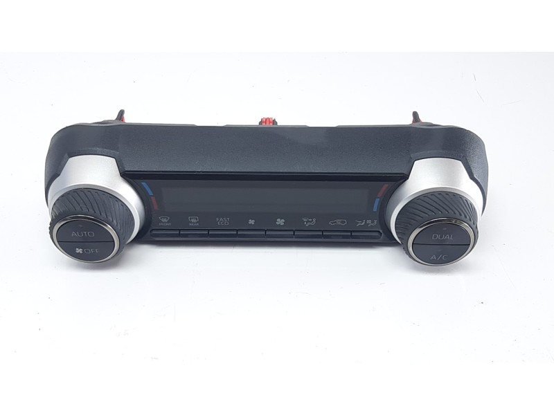 Recambio de mando climatizador para toyota rav4 hybrid 4x2 advance referencia OEM IAM 5590042580  