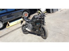 yamaha yzf-r6 del año 2022 2