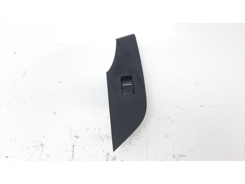 Recambio de mando elevalunas trasero derecho para toyota rav4 hybrid 4x2 advance referencia OEM IAM 848100D030  