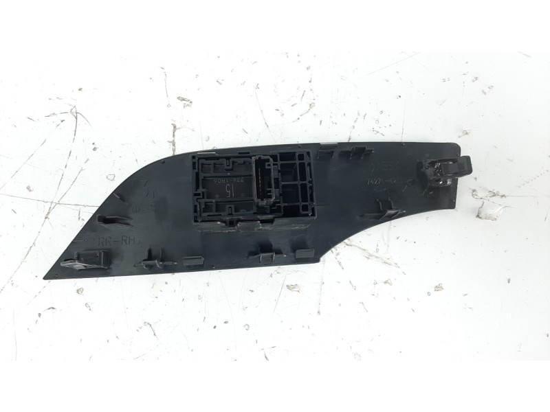 Recambio de mando elevalunas trasero derecho para toyota rav4 hybrid 4x2 advance referencia OEM IAM 848100D030  