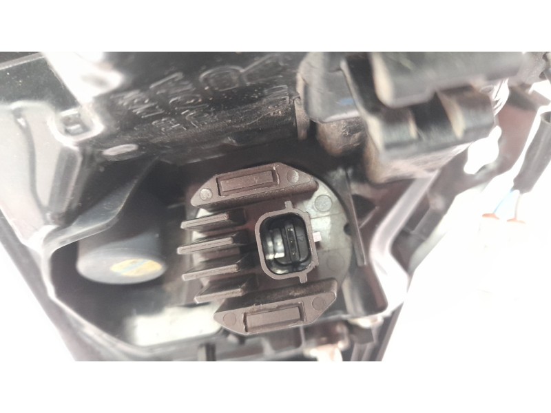 Recambio de piloto trasero derecho para toyota corolla (e21) hybrid active referencia OEM IAM 8155102C80  