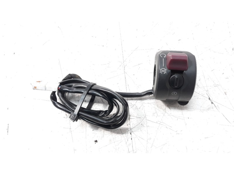 Recambio de piña luces derecha para ducati scrambler referencia OEM IAM 65010172B  