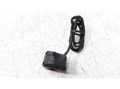 Recambio de piña luces derecha para ducati scrambler referencia OEM IAM 65010172B   2