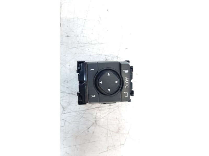 Recambio de mando retrovisor para toyota rav4 hybrid 4x2 advance referencia OEM IAM 183930  